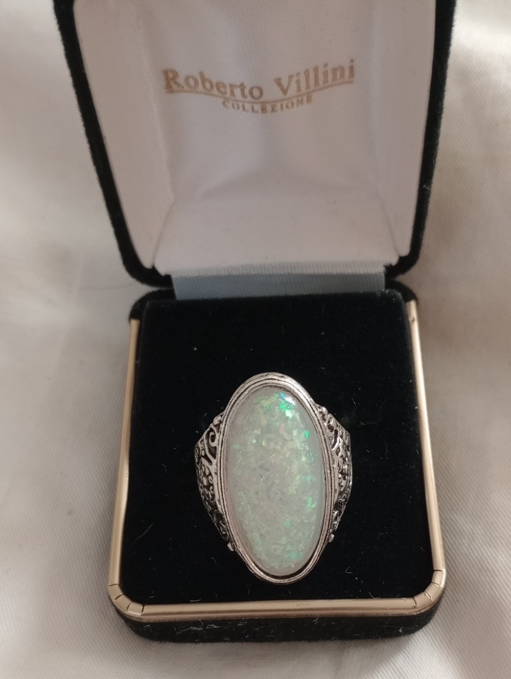 🧡3/$15 CHARMING CHARLIE White Opal Oval Statement Ring. Size 8